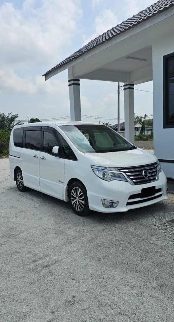 Nissan Serena Hybrid Highwaystar