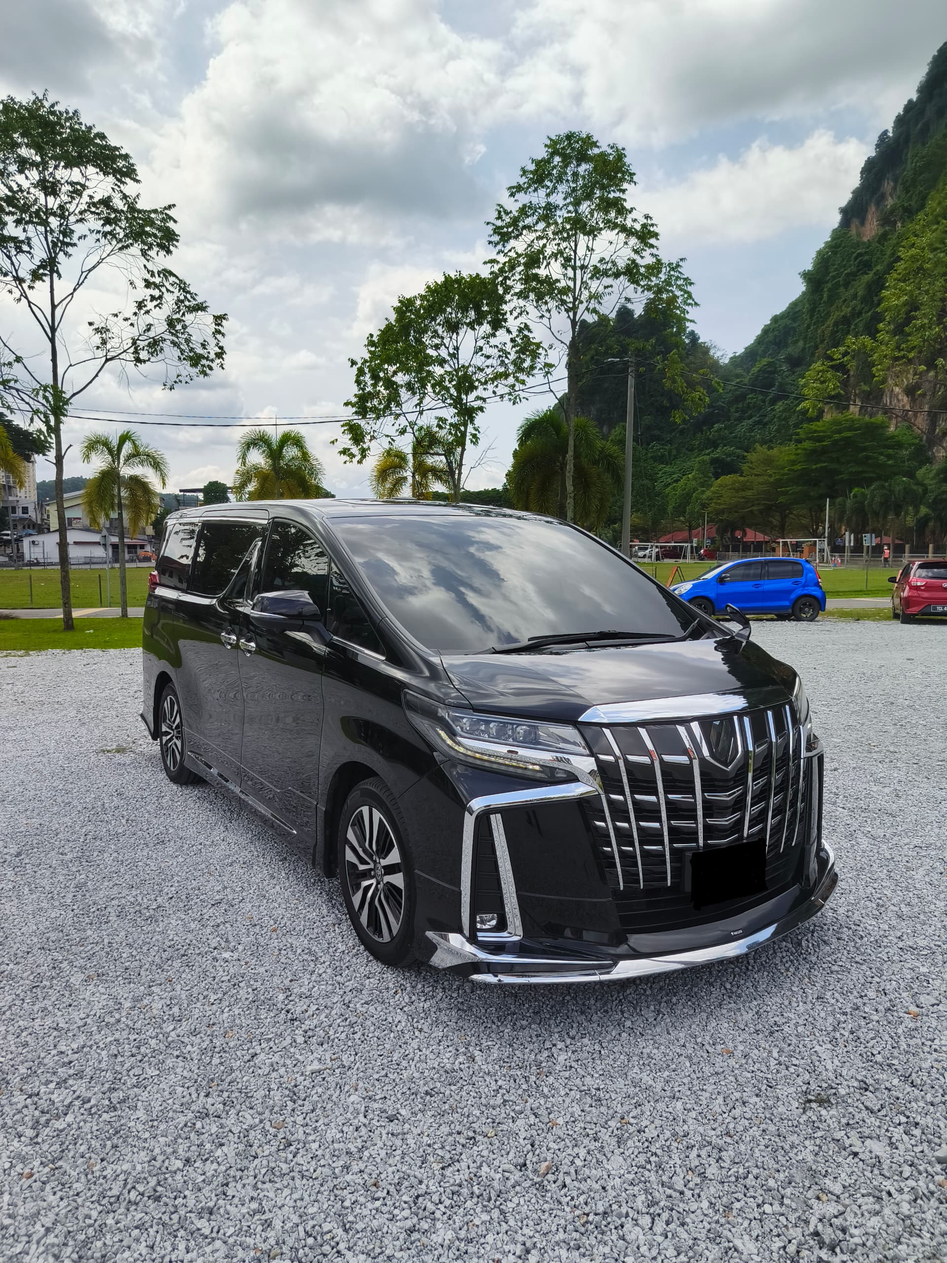 Toyota Alphard SC